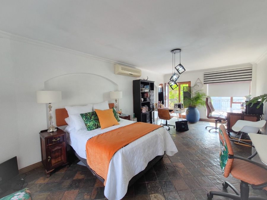 5 Bedroom Property for Sale in Maraldi Estate Free State